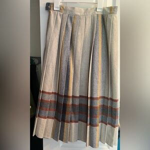 Vintage pleated skirt